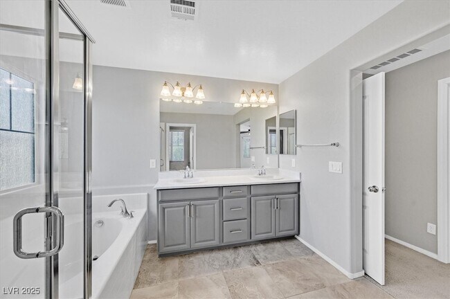 Building Photo - 8920 Hand Painted Ct