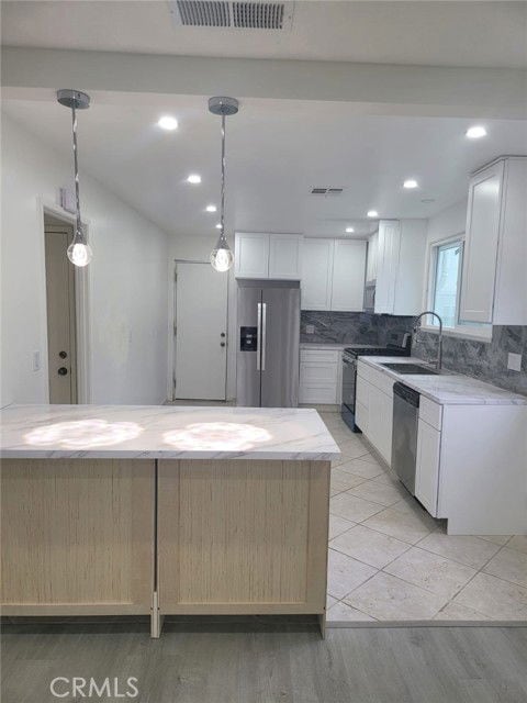 Building Photo - 6424 Franrivers Ave