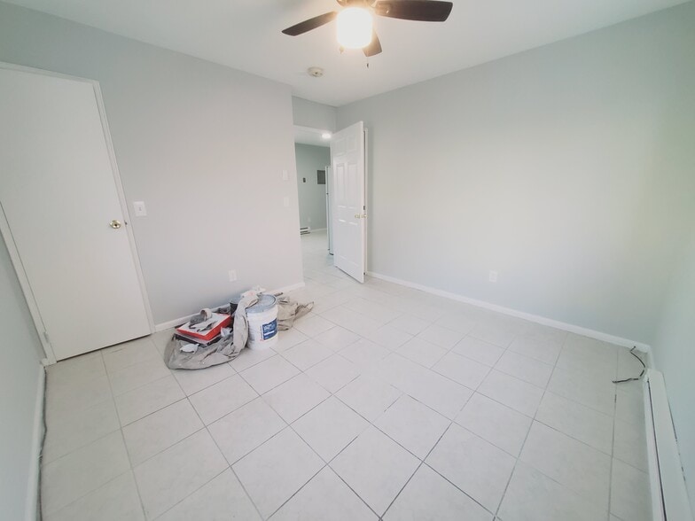 Building Photo - 16 N Taylor Ave