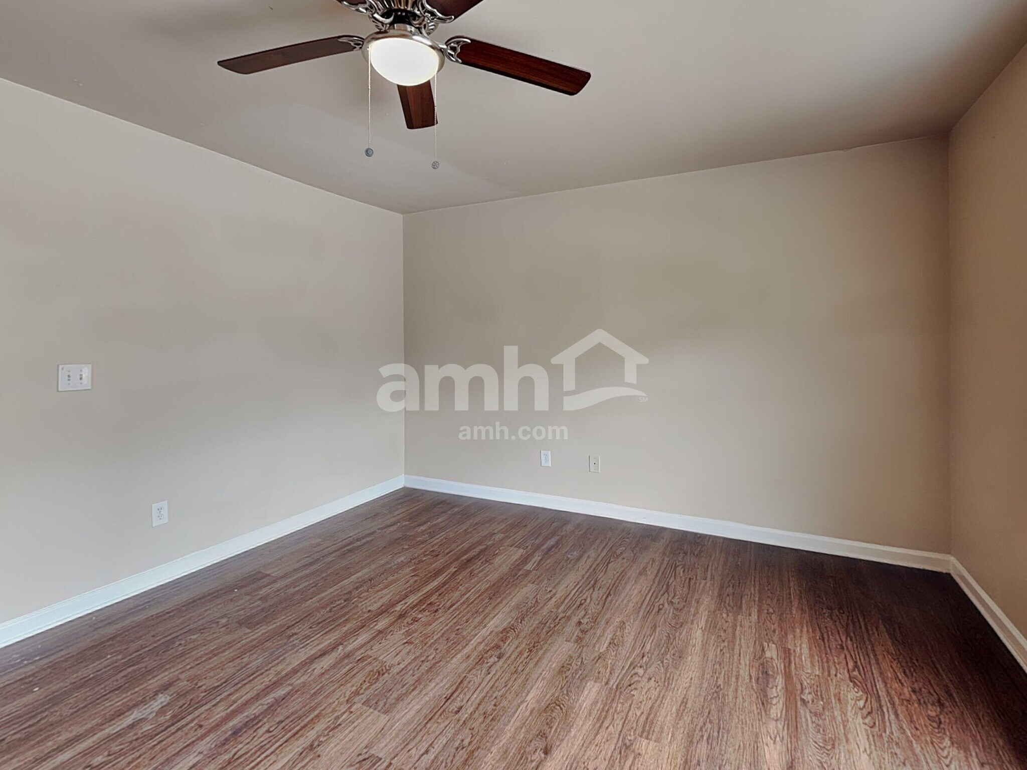 Building Photo - 148 Crescent Woode Dr