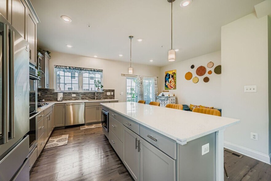 Building Photo - 7588 Warburg Way