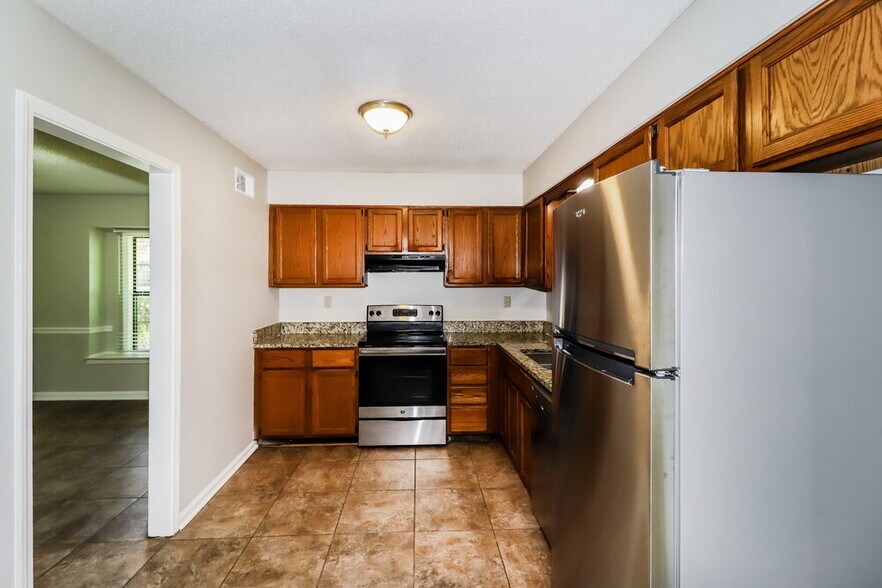 Building Photo - 6779 Cleary Dr