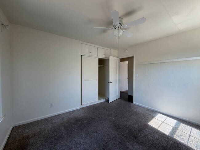 Building Photo - 564 E Street