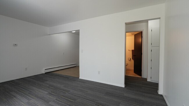 Building Photo - Addison Apartments