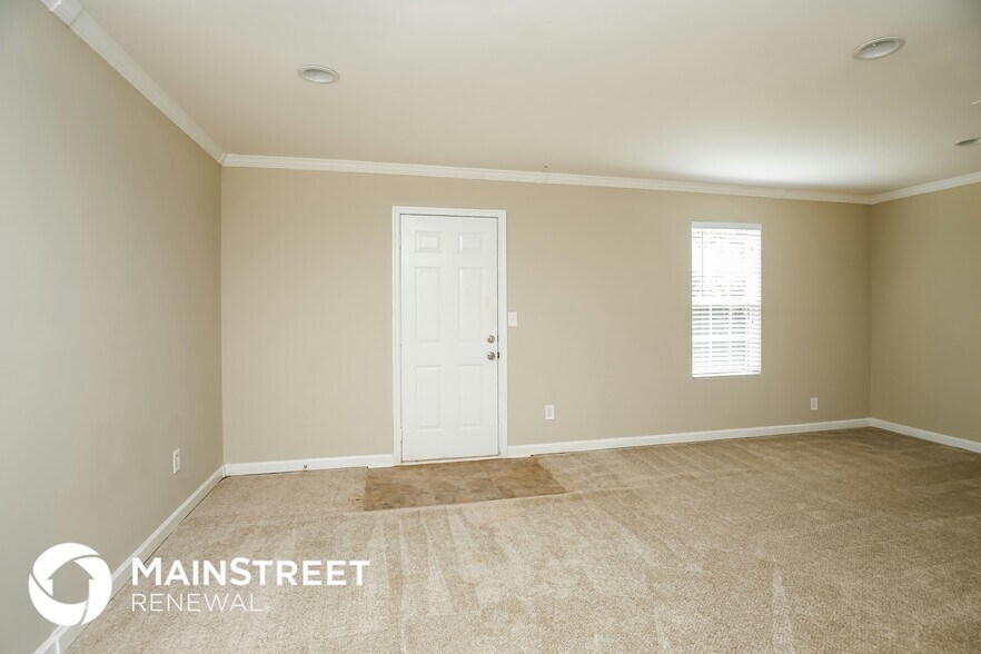 Building Photo - 115 Hunters Trce