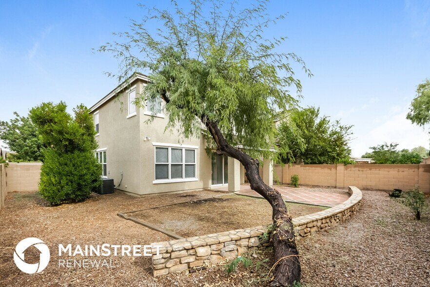 Building Photo - 17145 W Statler St