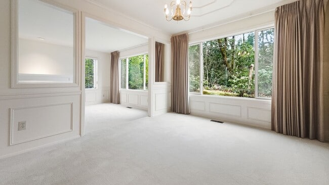 Building Photo - Spacious, Comfortable House in Forest Ridge Estates of Bellevue