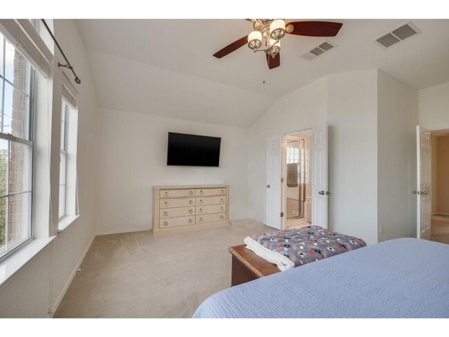 Building Photo - 14205 Willow Tank Dr