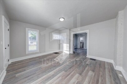 Building Photo - 622 N Mulberry St