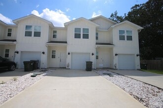 Building Photo - 8686 Meadow Flower Ln