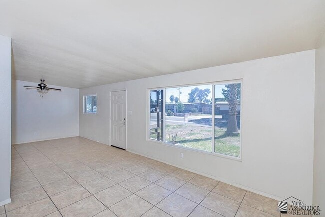 Building Photo - 1902 W 18th St