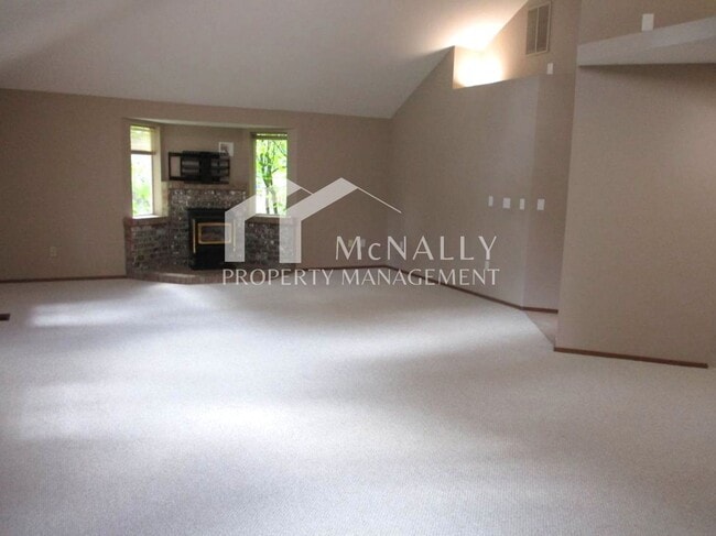 Building Photo - Charming 3-Bedroom Rambler with Spacious Backyard