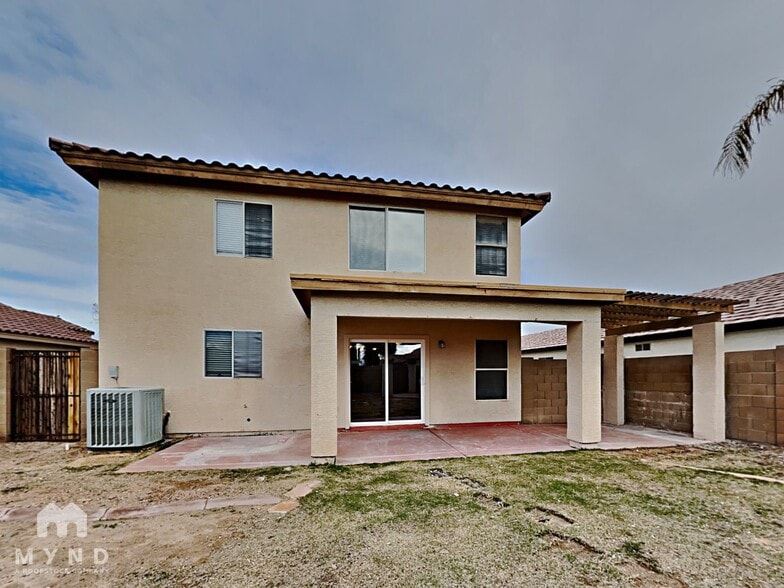 Building Photo - 11821 W Cortez St