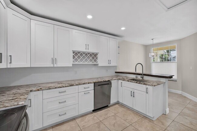 Building Photo - 1603 Mizzenmast Way