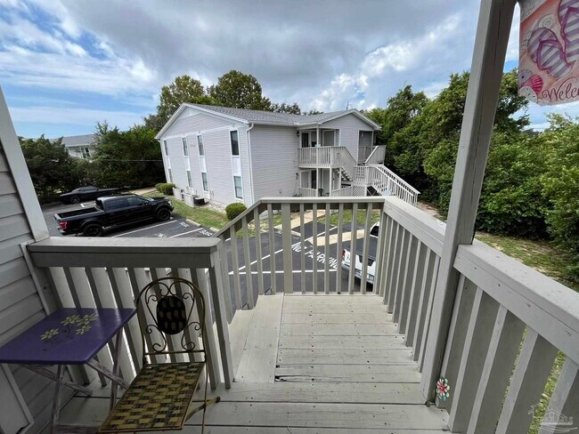 Building Photo - 3208 Redwood Ln
