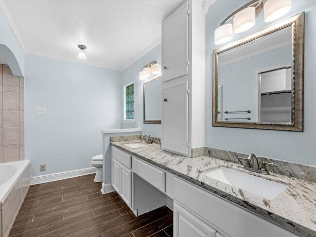 Building Photo - 9006 Donys Dr