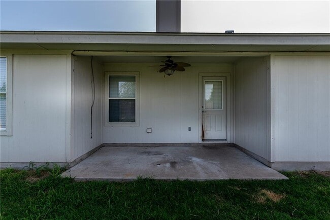 Building Photo - 119 Bayliss St