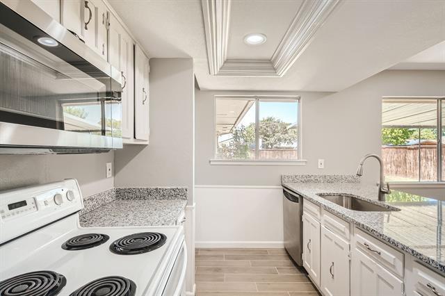 Building Photo - 2625 Sam Houston Dr