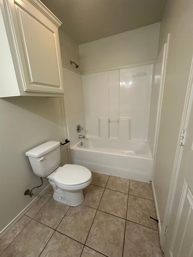 Building Photo - 6133 72nd Pl