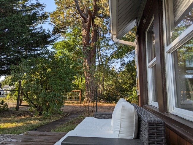 Building Photo - Farm House A