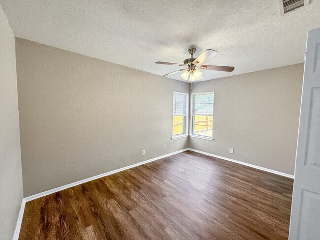 Building Photo - Welcome to Your New Rental in West San Antonio