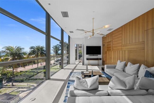 Building Photo - 5875 Collins Ave