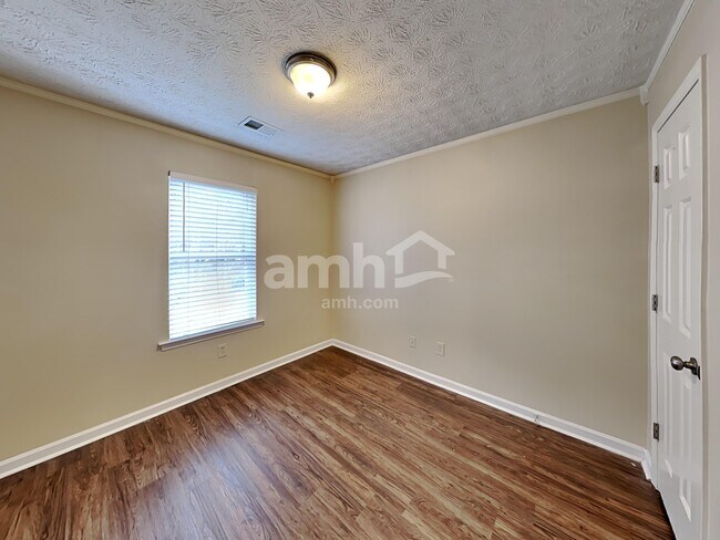 Building Photo - 201 Toulouse St