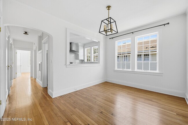 Building Photo - 3110 Oak St