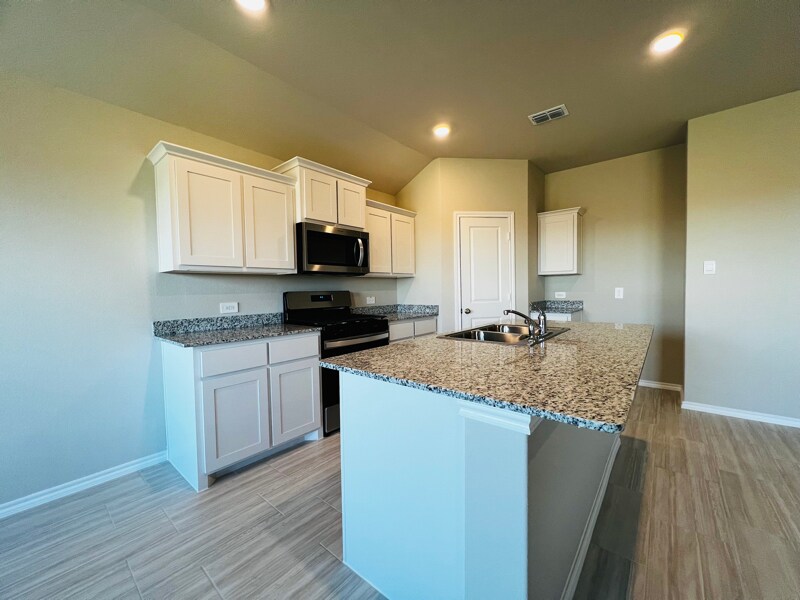 Building Photo - 628 Cofer Wy