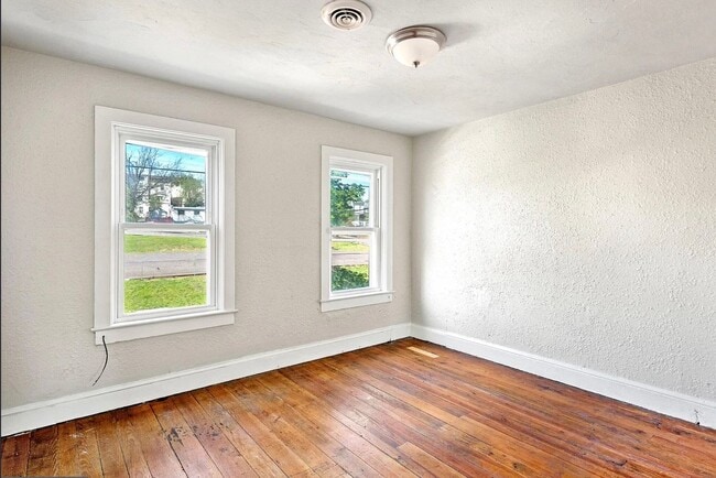Building Photo - Cozy 2 bedroom in Pottstown