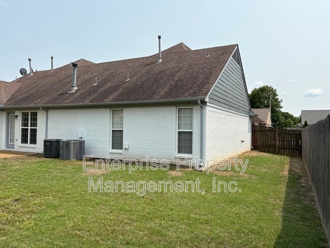 Building Photo - 11556 Milton Meadows Dr