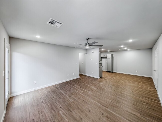 Building Photo - 6505 NW Altus St