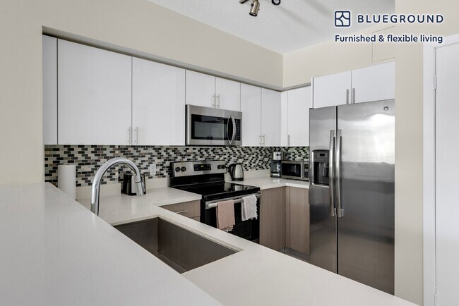 Building Photo - 601 NE 39th St