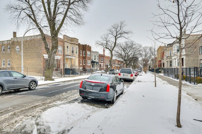 Building Photo - 3443 W Flournoy St