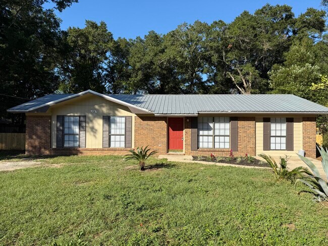 Primary Photo - 298 Cross Dr