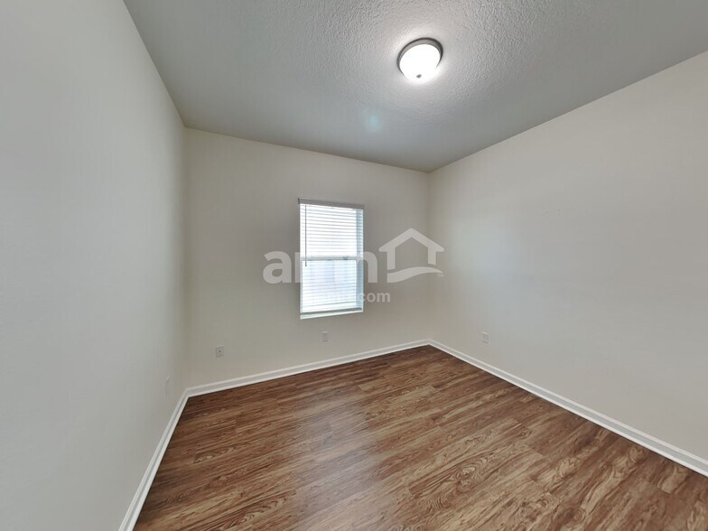 Building Photo - 8714 Layalie Way