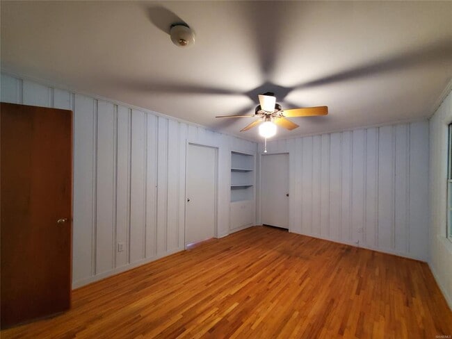 Building Photo - 179 W Rosemary Rd