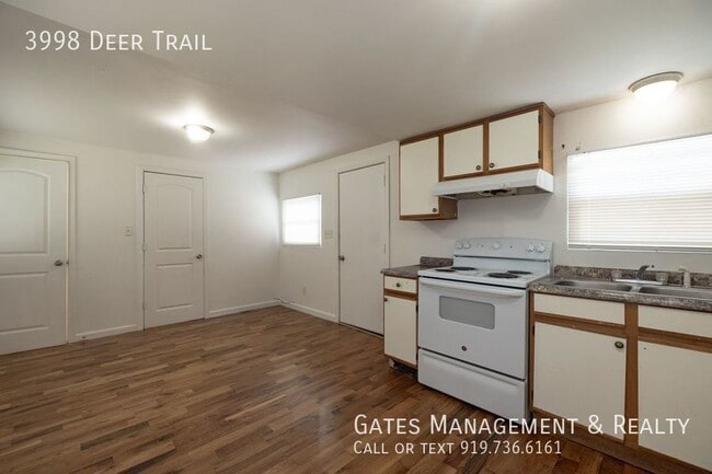 Building Photo - 3998 Deer Trail