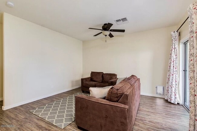 Building Photo - 7423 S 27th Way