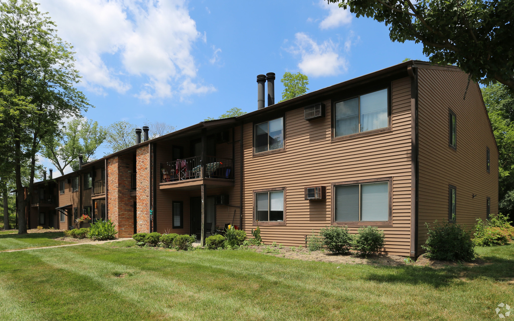 Building Photo - Bells Lake Apartments