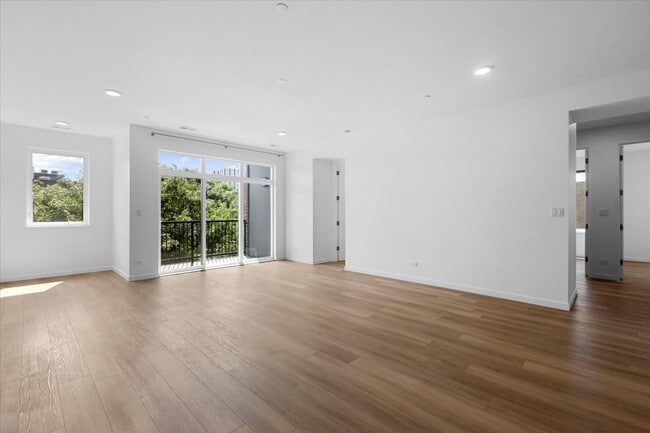 Building Photo - 204 S Leavitt St