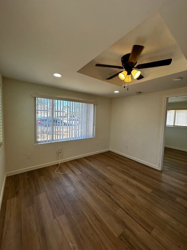 Building Photo - AVAILABLE NOW - RECENTLY REMODELED 3BD+1BA HOME with Modern Finishes