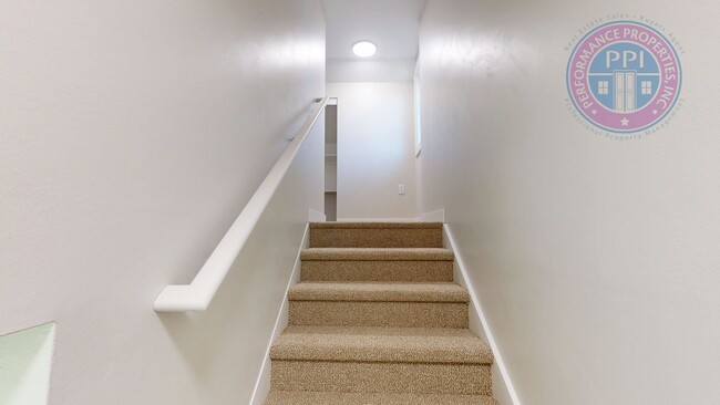 Building Photo - Portland's Sought After University Park!!!  Luxury Classic Ranch Style Home, Completely Renovated...