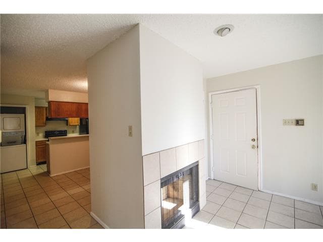 Building Photo - SUNCHASE 216