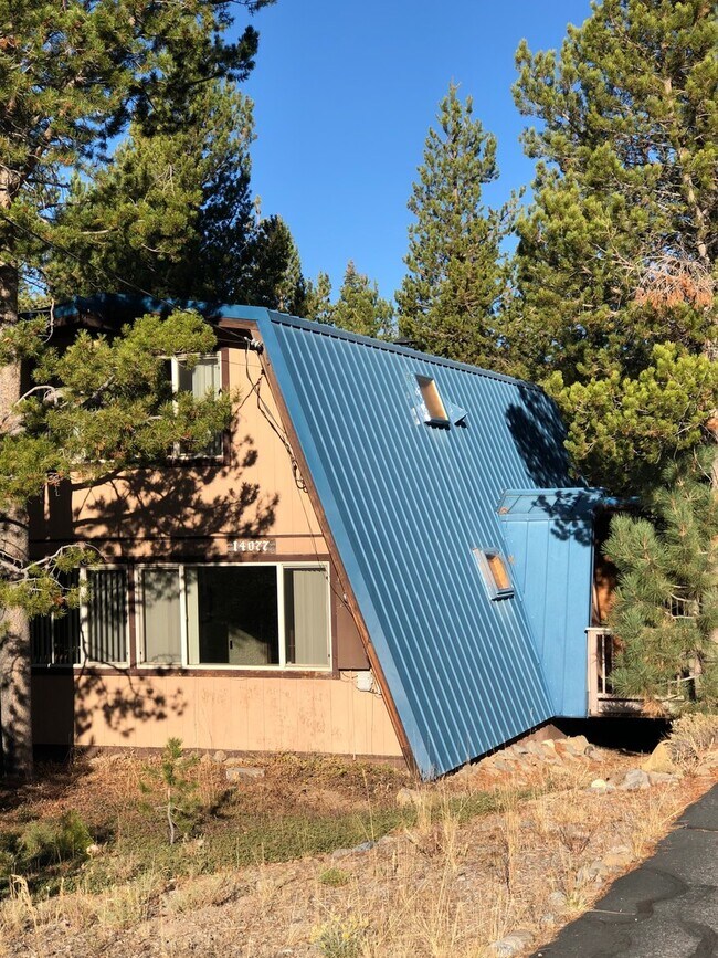 Building Photo - Ski Lease in Tahoe Donner- $2900 per month Furnished