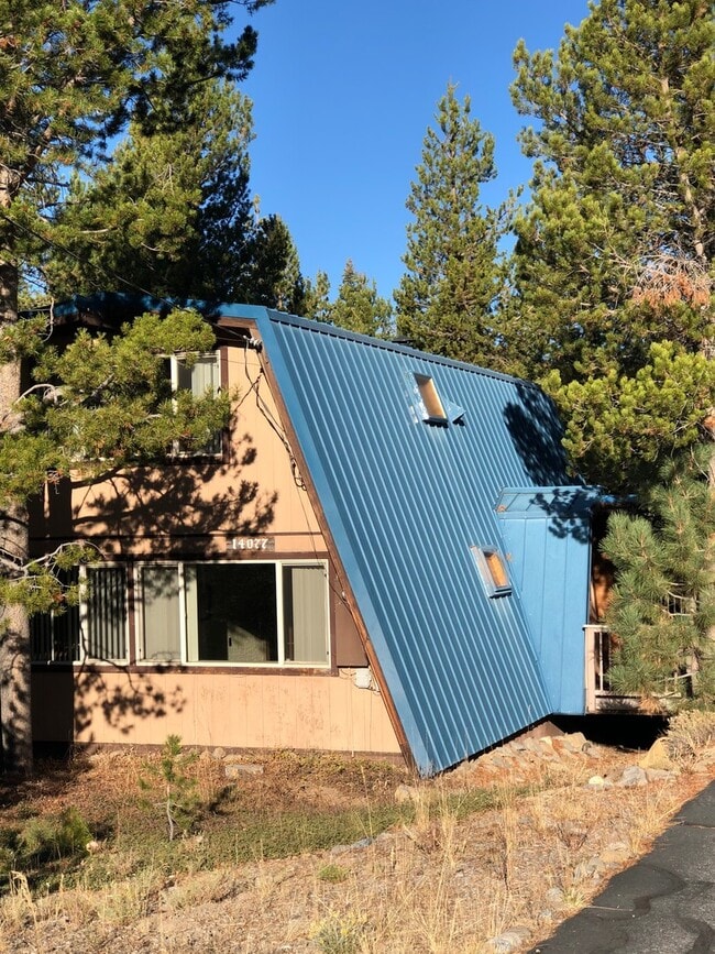 Building Photo - Ski Lease in Tahoe Donner- $2900 per month...