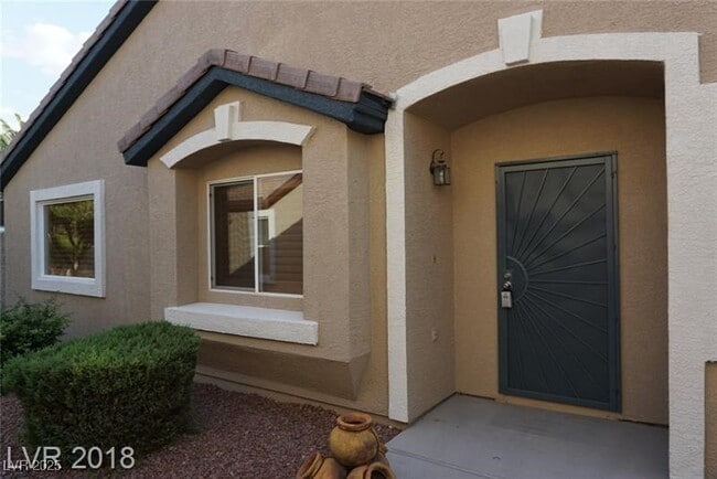 Building Photo - 10191 Birch Bluff Ln