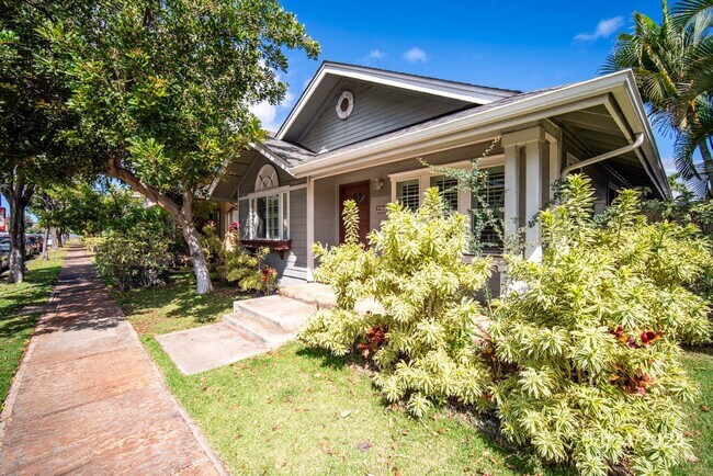 Building Photo - 3 BD/2 BA Home with Enclosed Garage in Ewa Beach (Pets ok)
