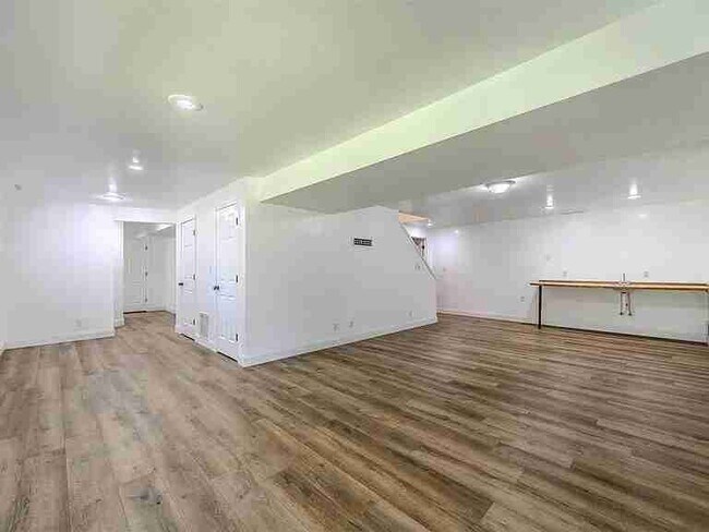 Building Photo - 2543 State Rd A