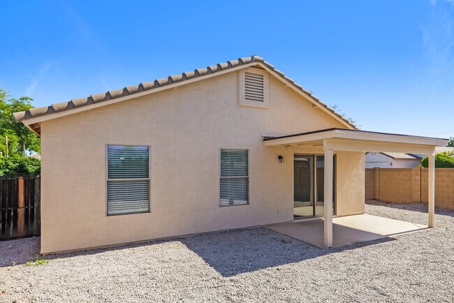 Building Photo - 11335 W Crestbrook Dr